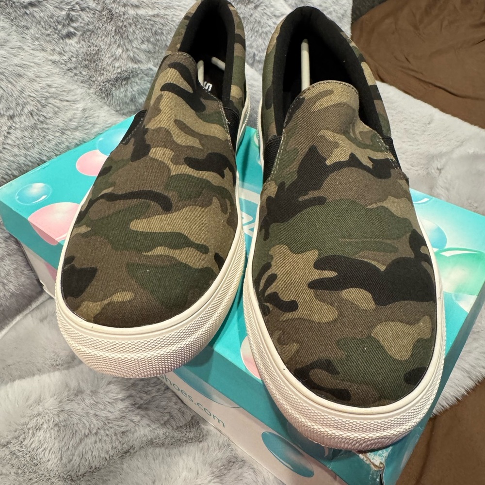 SODA Camo Sneakers zip line-G